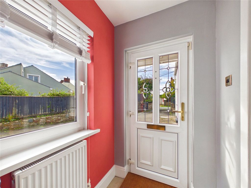 Property photo 2 of 49 Picture No. 16