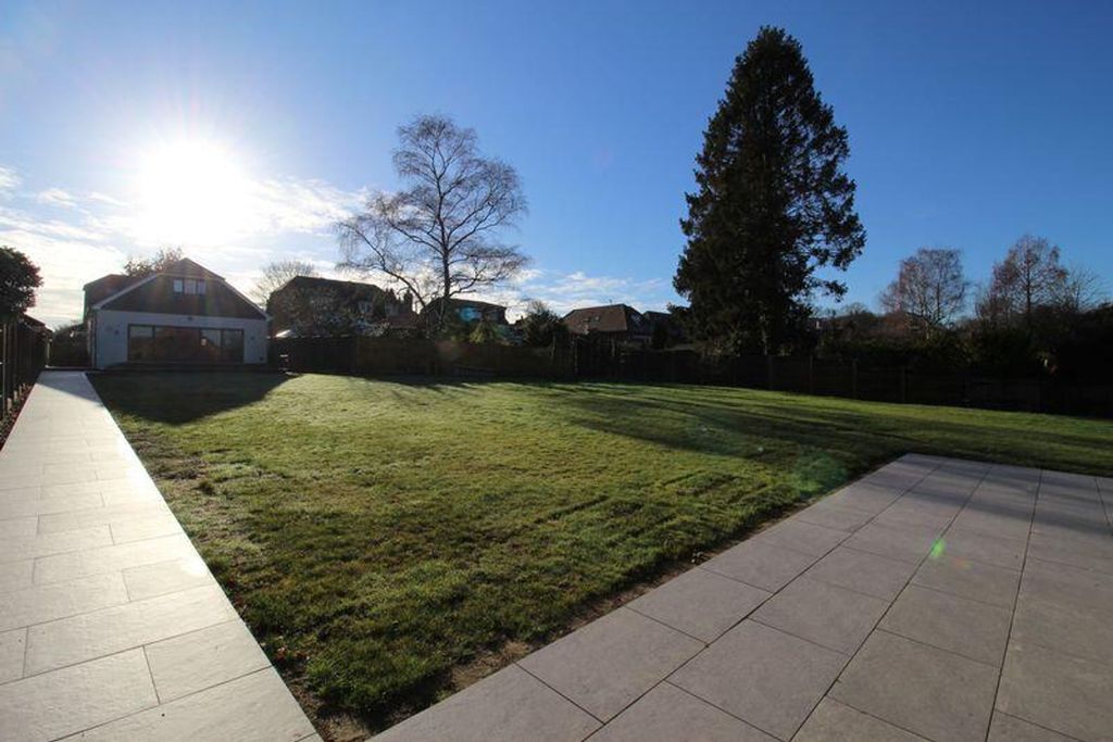 Additional image 16 of 5 bed detached bungalow for saleUpper Northam Road, Hedge End SO30