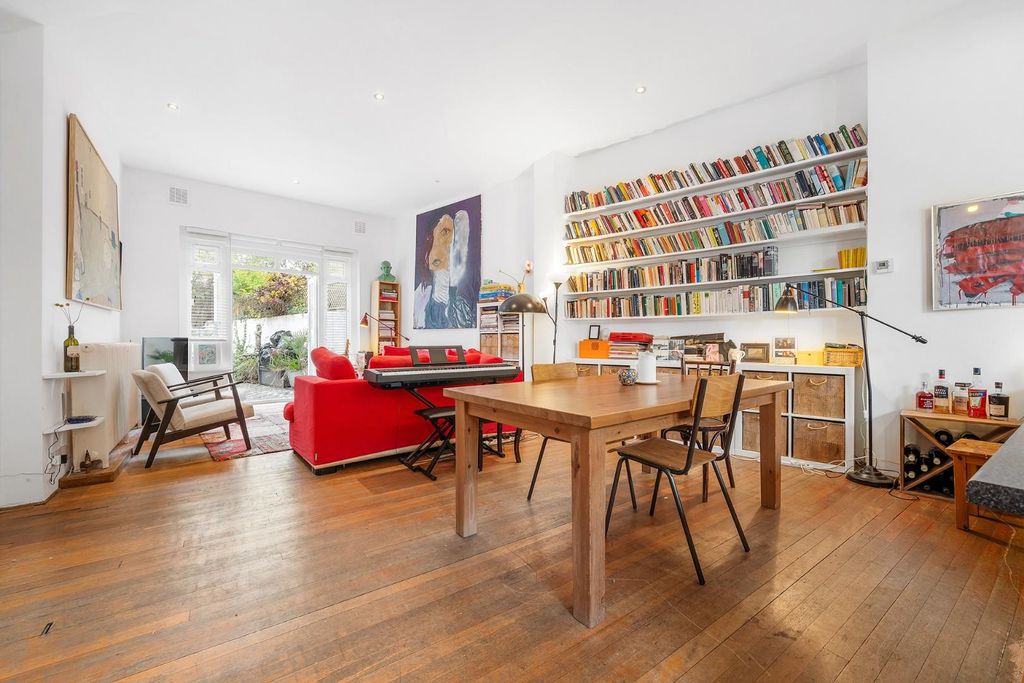 Property photo 3 of 18 Dining (3).Jpg