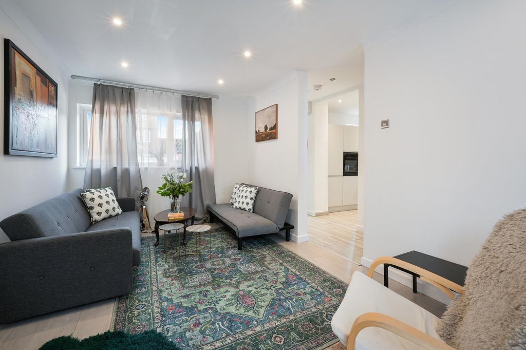 Property photo 1 of 25