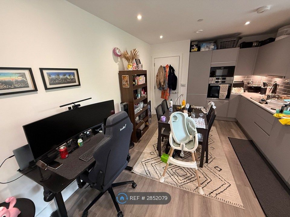 Property photo 2 of 23