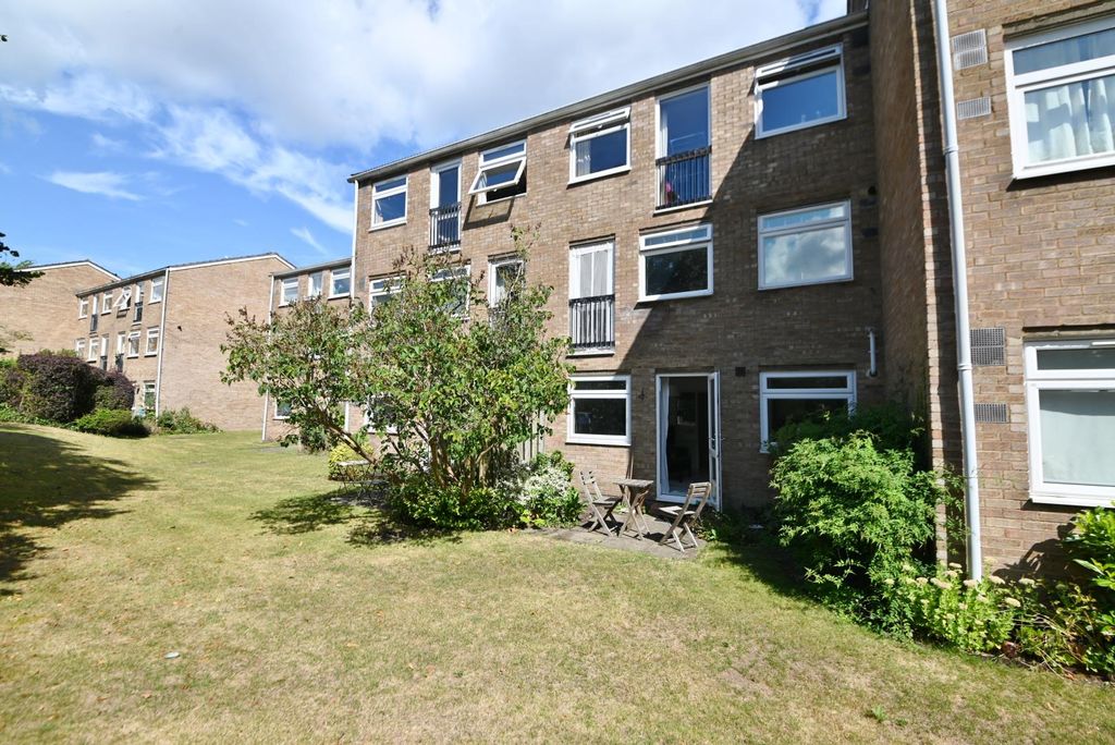 Property photo 1 of 9