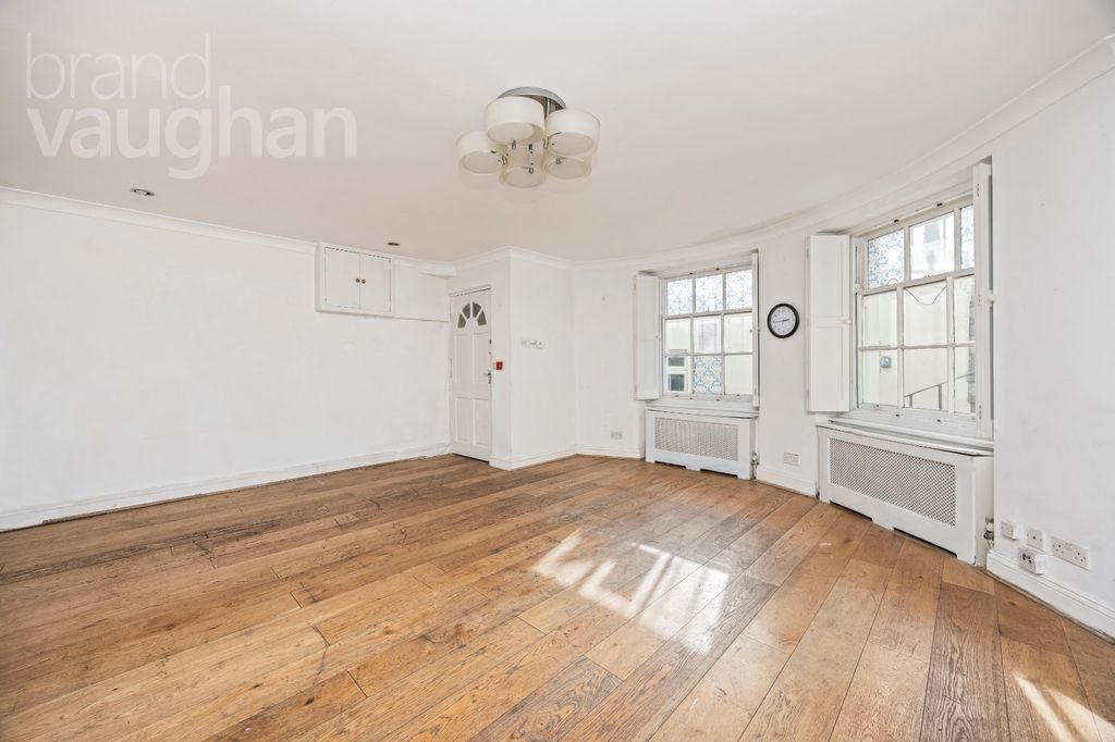 Property photo 3 of 13 Picture No. 15