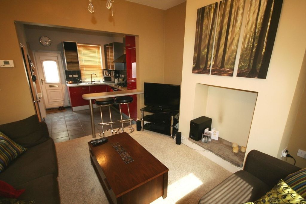 Property photo 3 of 8
