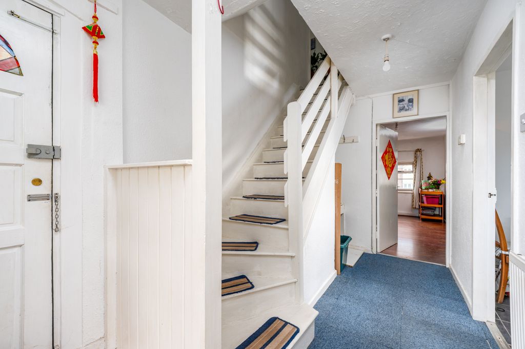 Property photo 2 of 23 02