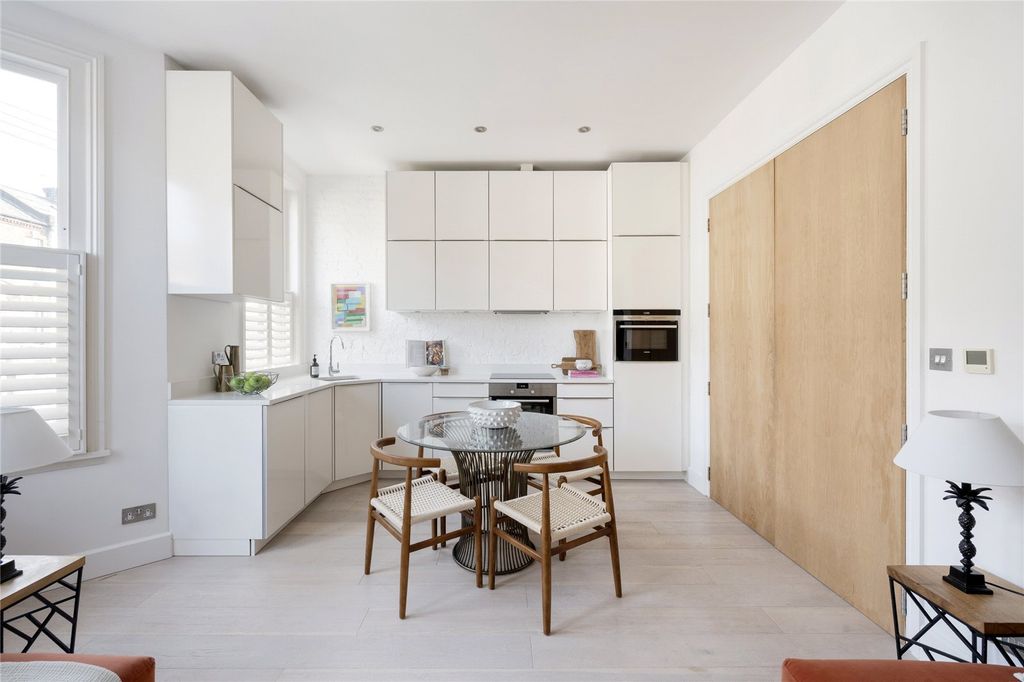 Property photo 3 of 11 Picture No. 06