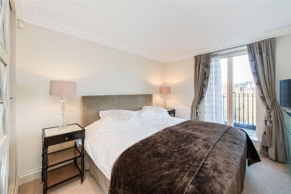 Property photo 3 of 11 Picture No. 17