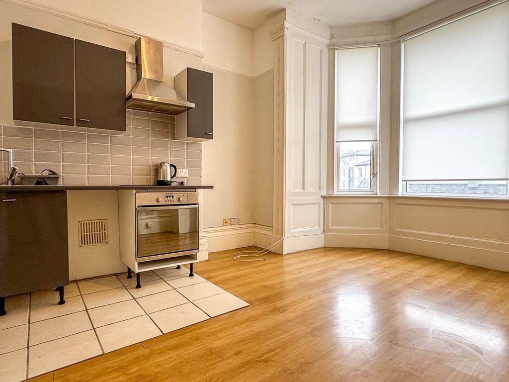 Property photo 3 of 8 Flat 1, 12 Belmont Terrace (4).Jpg