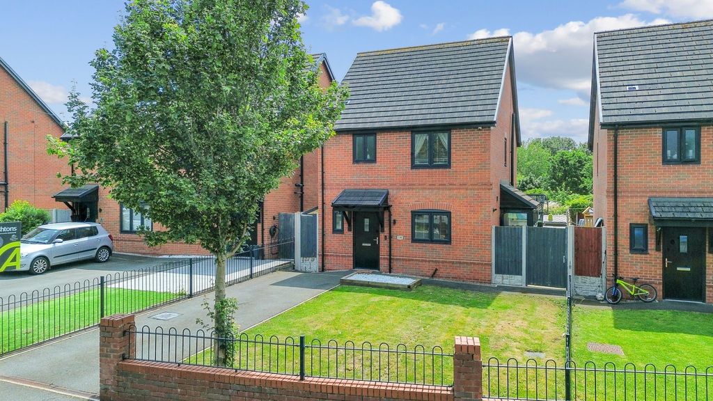 Property photo 1 of 37