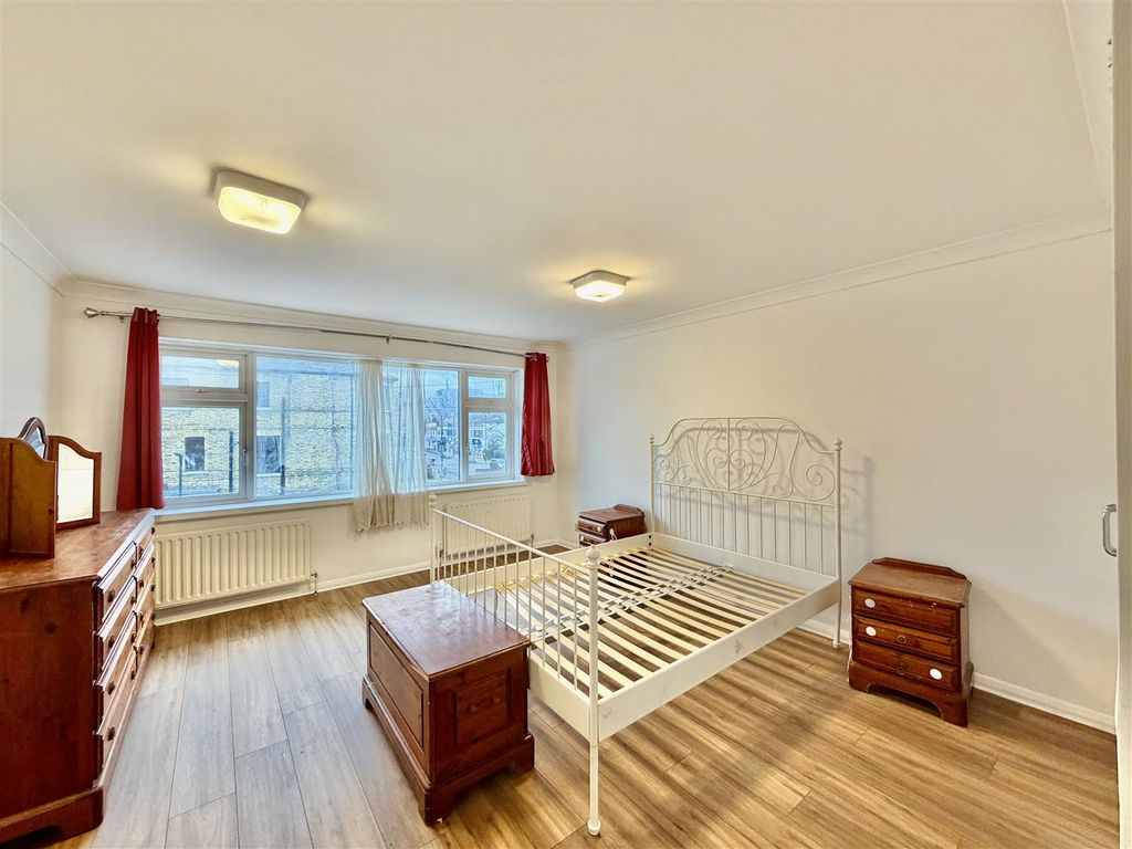 Property photo 3 of 10 Bedroom One