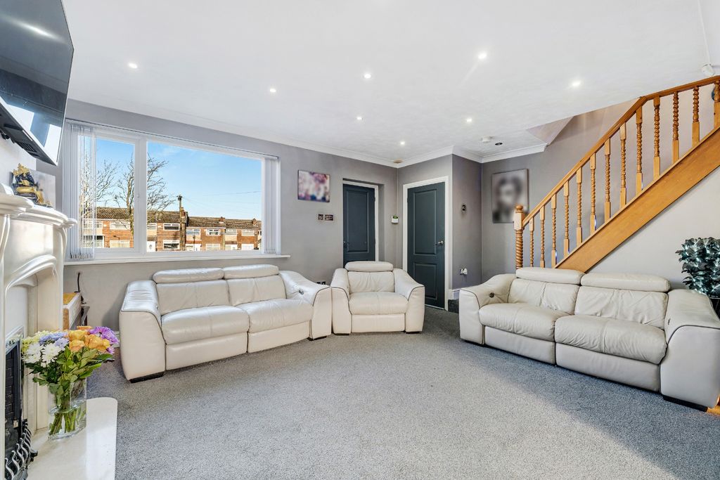 Property photo 2 of 30 4720543