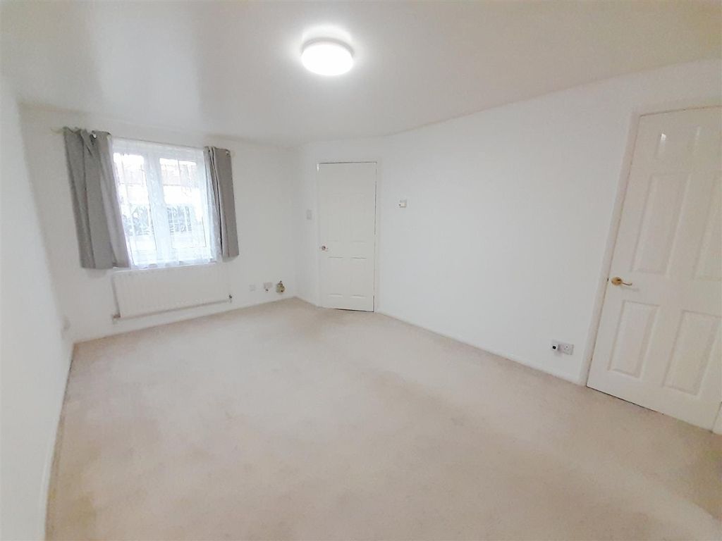 Property photo 2 of 13 1