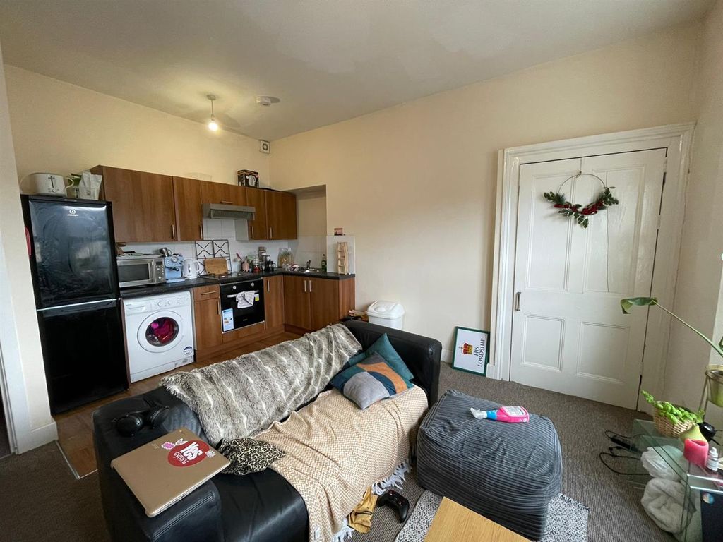 Property photo 2 of 6 8Fd83F6F-72E4-40E0-8E17-6434769689Eb.Jpg