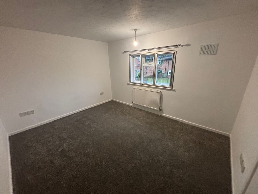 Property photo 2 of 9 Image