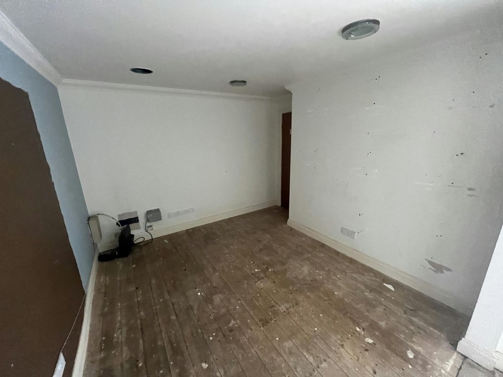 Property photo 3 of 4 197 Ashley Road4.Jpg