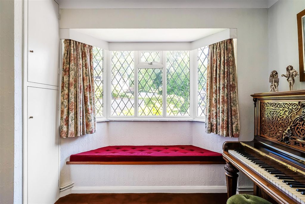 Additional image 12 of 3 bed detached house for saleWoodhurst Park, Oxted RH8