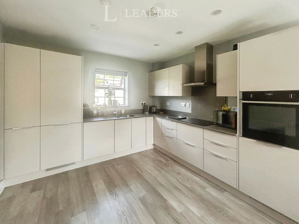 Property photo 3 of 18 Pbox-Img.Jpg