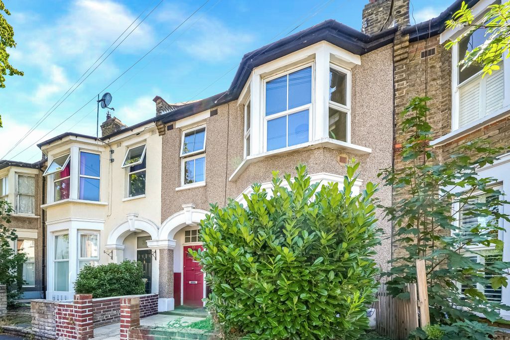 Property photo 1 of 11