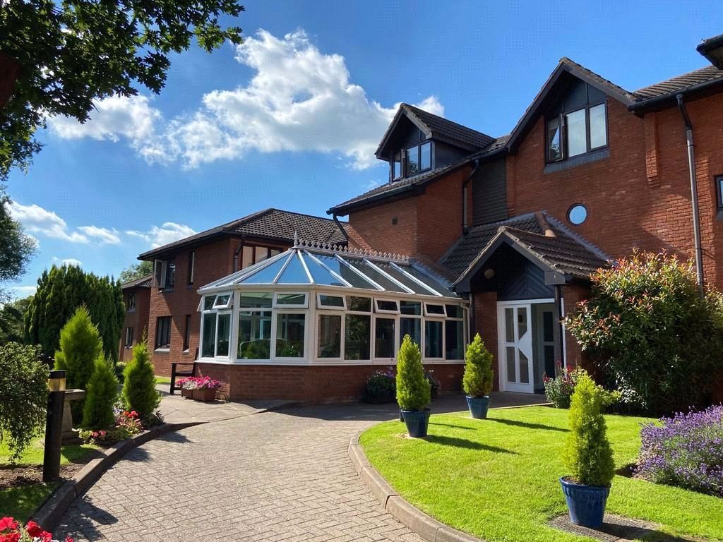 Property photo 1 of 18 Front