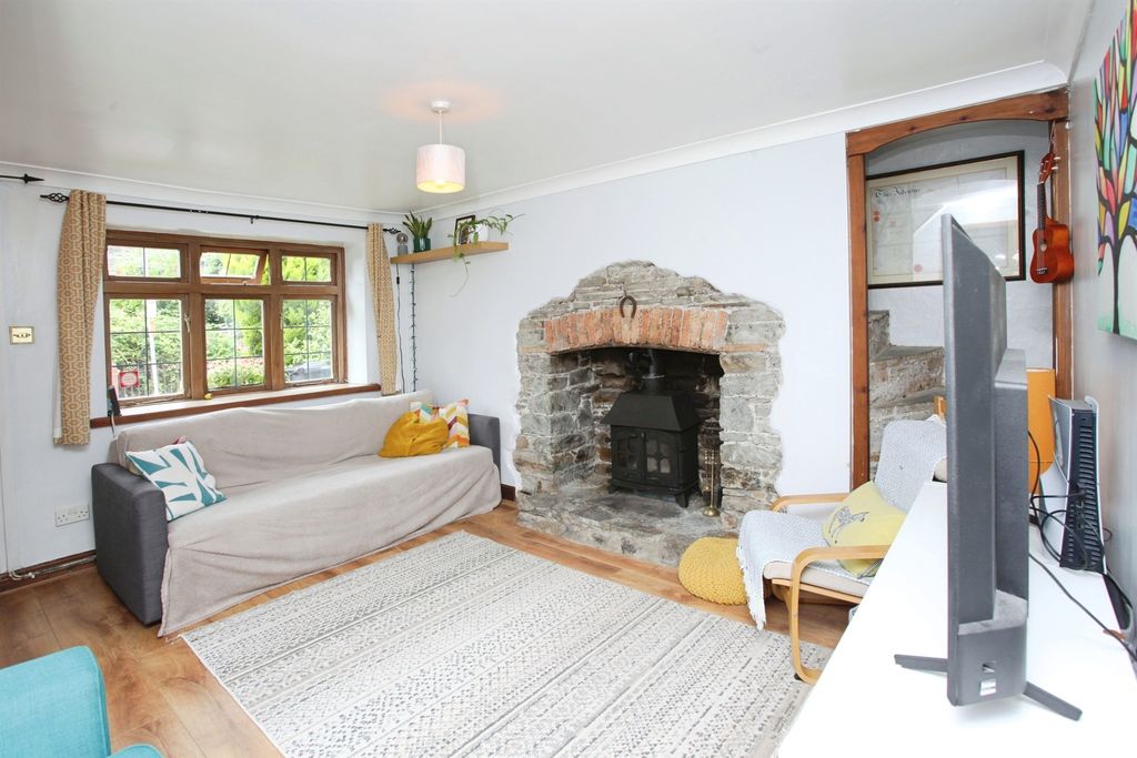 Property photo 2 of 17