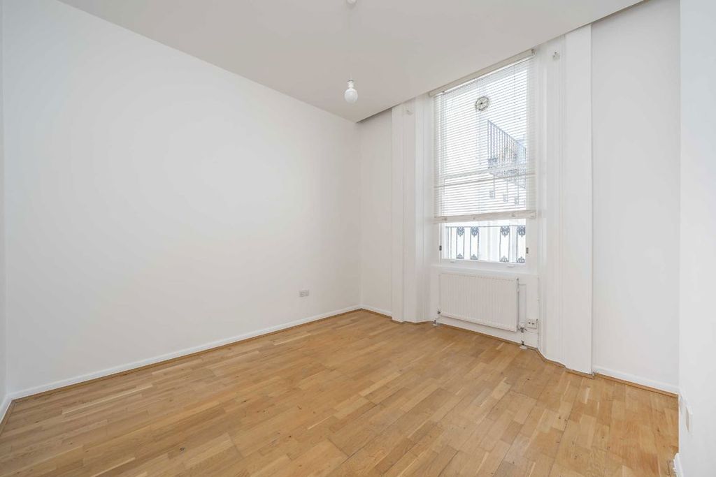 Property photo 3 of 4