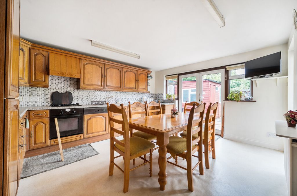 Property photo 3 of 19 1299369-36-6835F7...