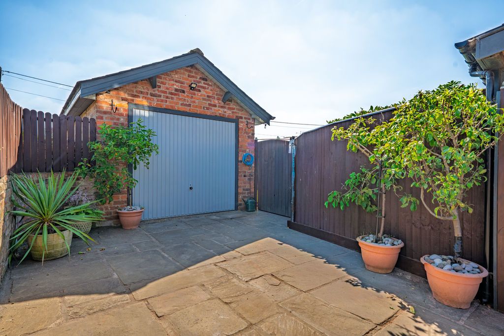 Property photo 3 of 44 Photo 44