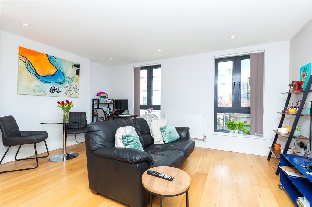 Property photo 2 of 14 Open Plan Living