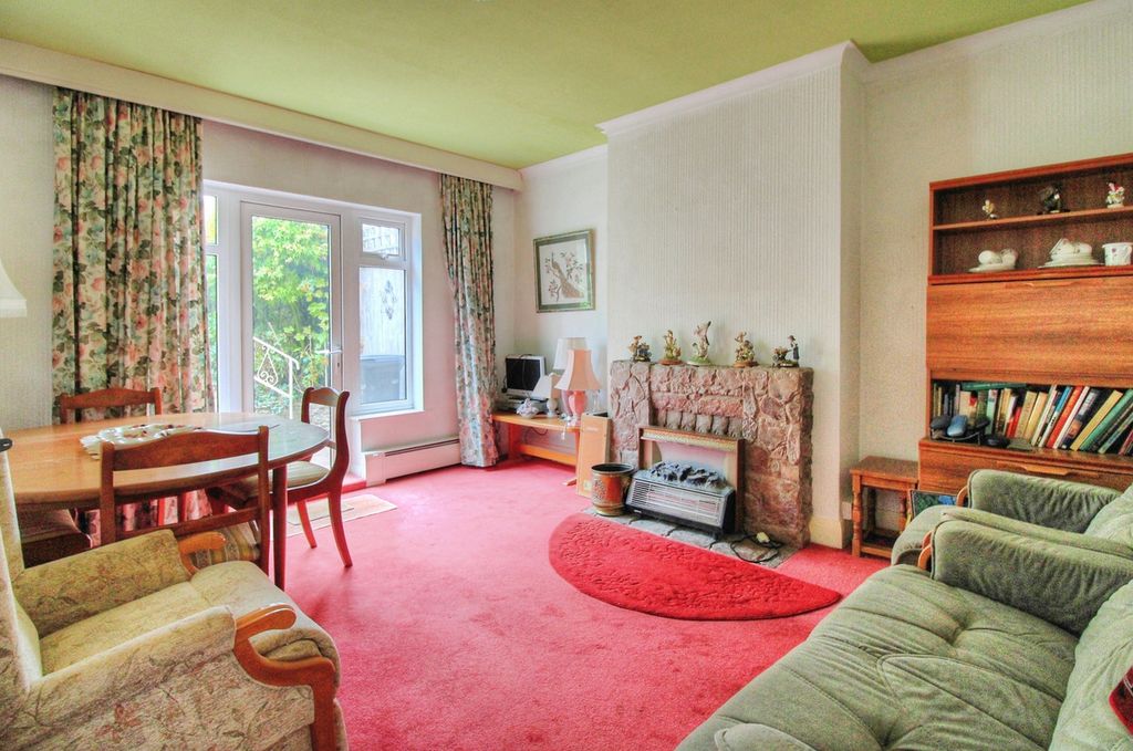 Property photo 3 of 21