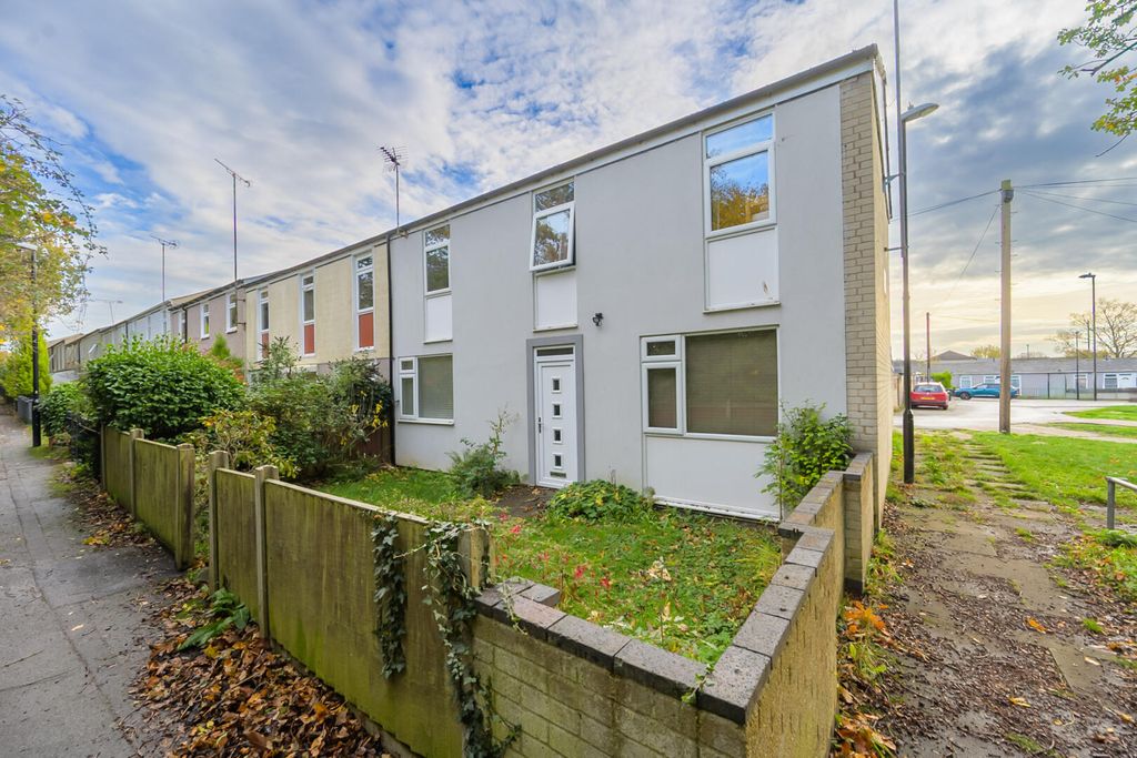 Property photo 1 of 21 Front (Exterior)