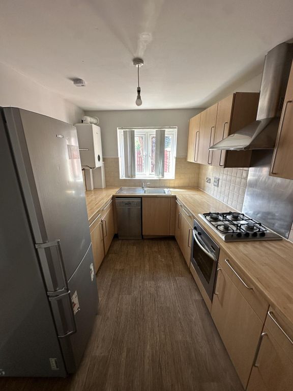 Property photo 2 of 14 86 Royce 7