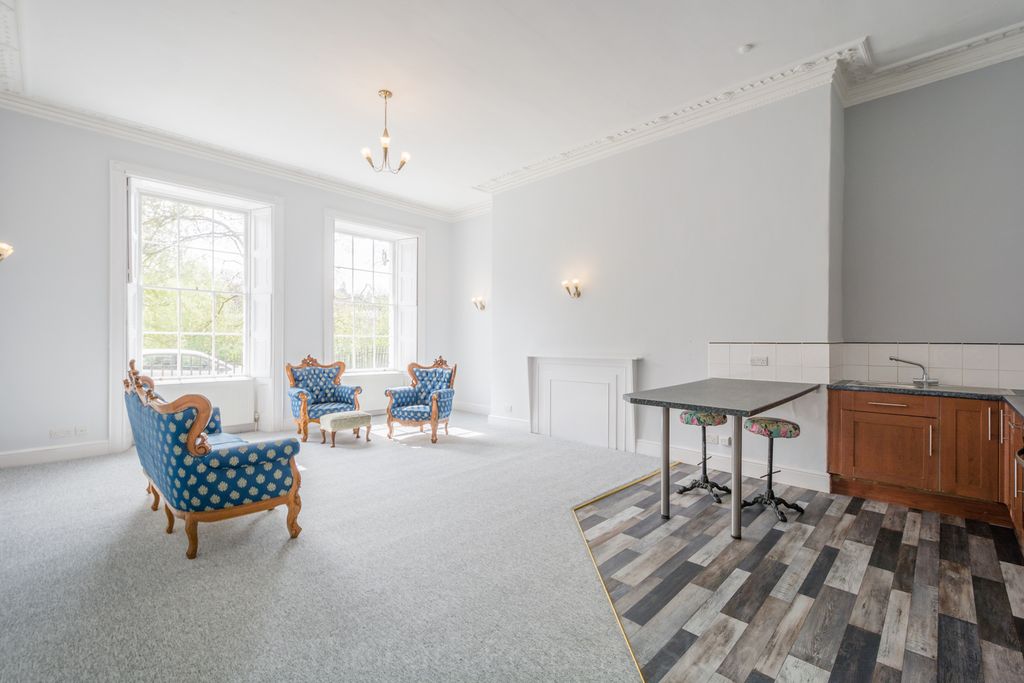 Property photo 2 of 15 21 Green Park Gff -4