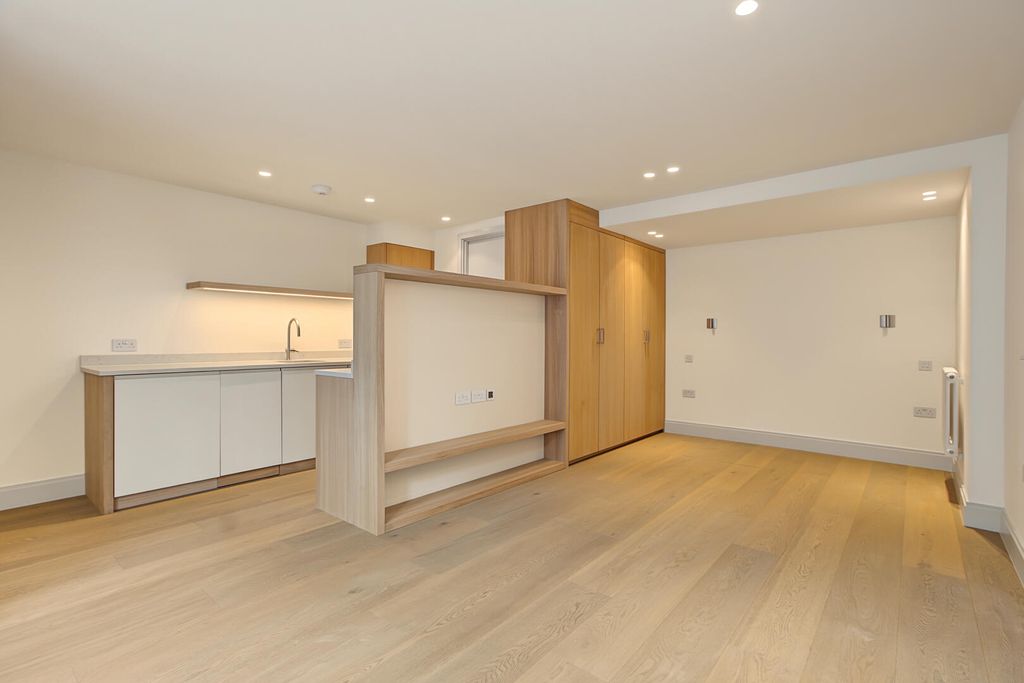 Property photo 3 of 9 46Rc.Jpg