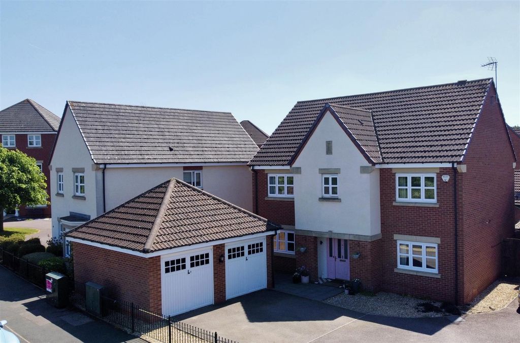 Property photo 1 of 33 1