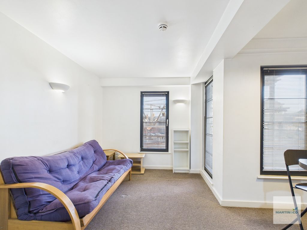 Property photo 2 of 10 Cam03394G0-Pr0403-Still010