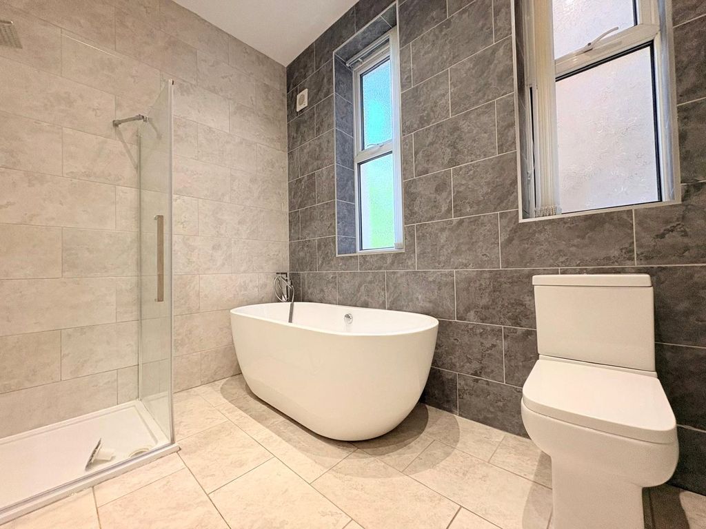 Property photo 3 of 8 Picture No. 09