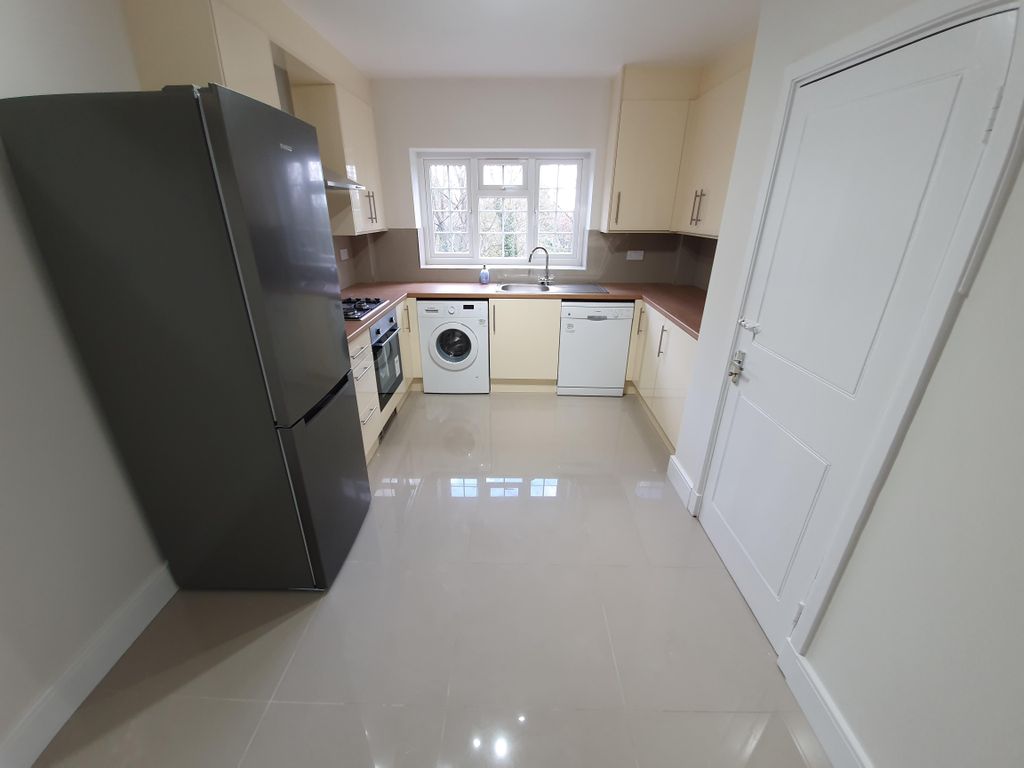 Property photo 3 of 13 Kitchen