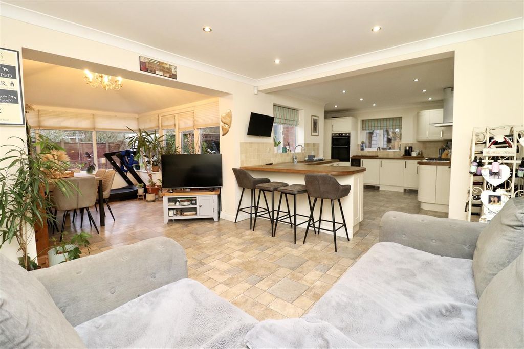 Property photo 2 of 18 Image00009.Jpeg