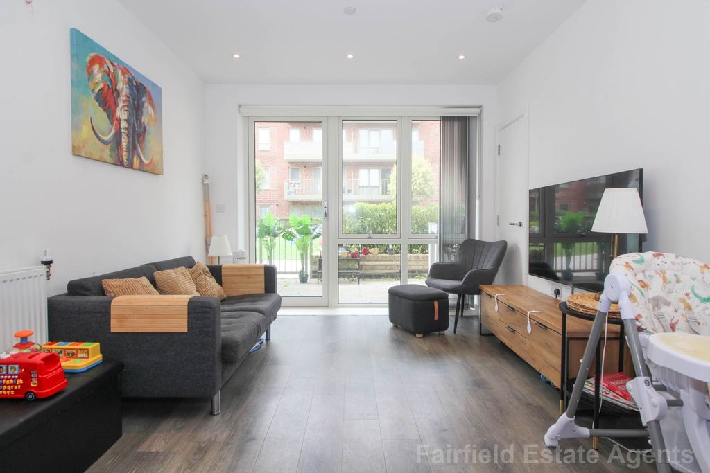 Property photo 3 of 13