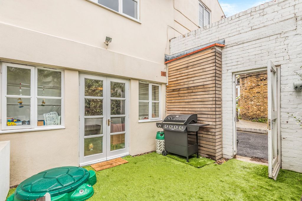 Property photo 2 of 12 Picture No. 09