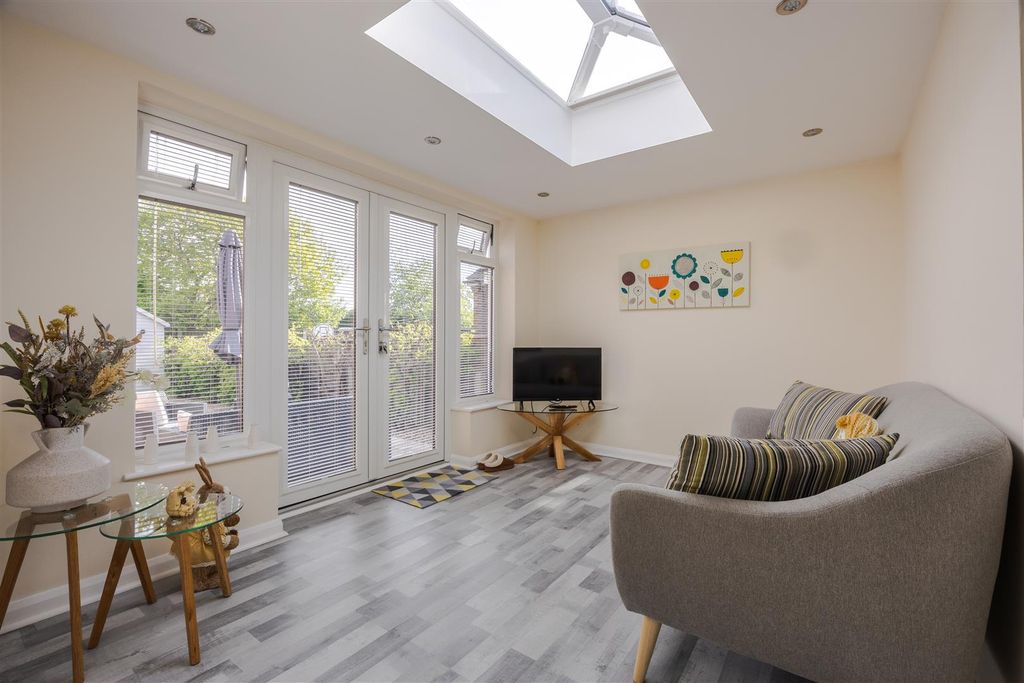 Property photo 2 of 21 Sun Room