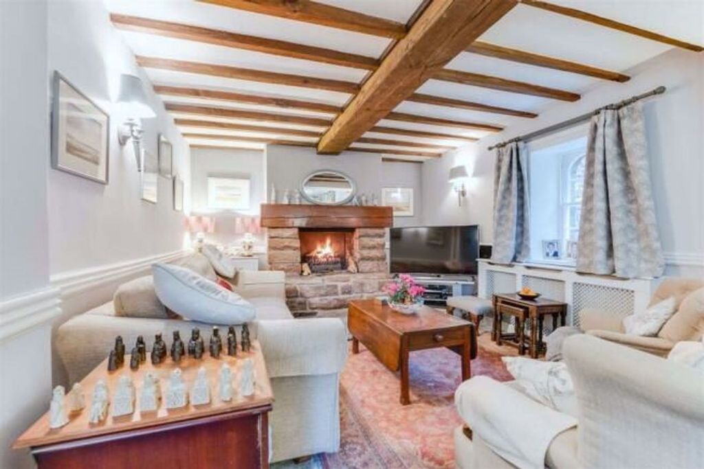 Property photo 3 of 39 Photo 9