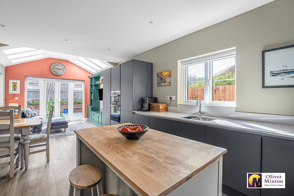 Property photo 1 of 39