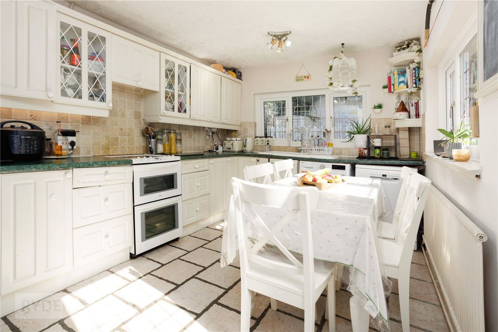 Property photo 1 of 34 Kitchen