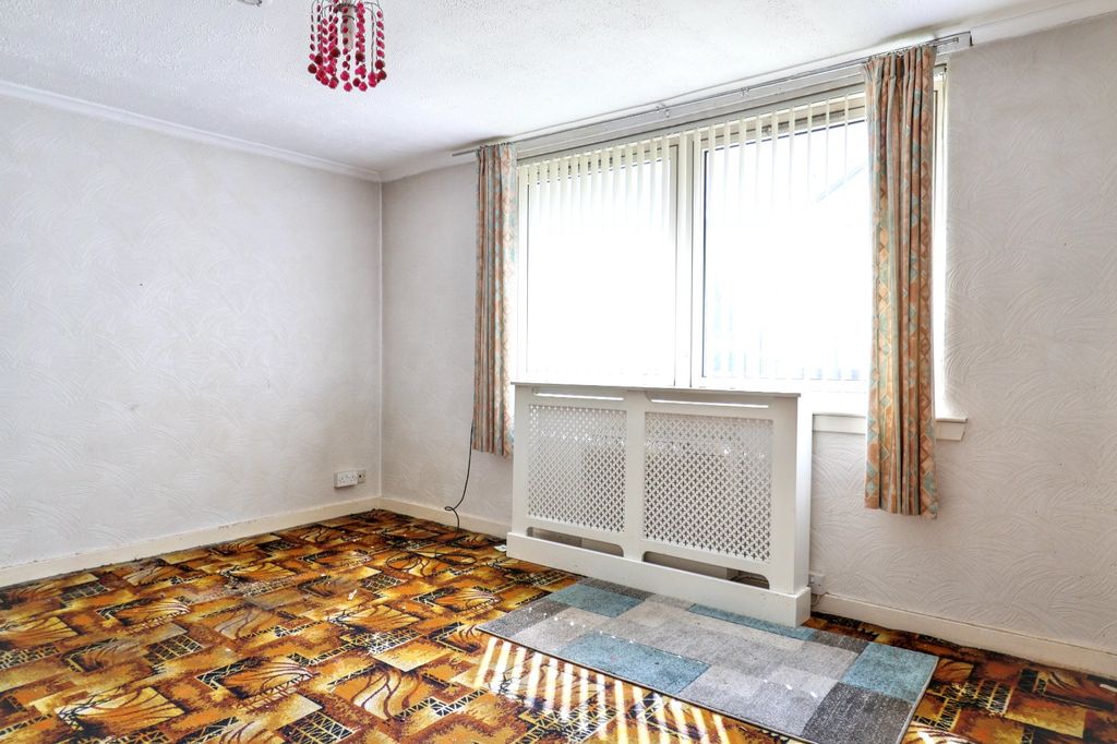 Property photo 2 of 13 Picture No. 02