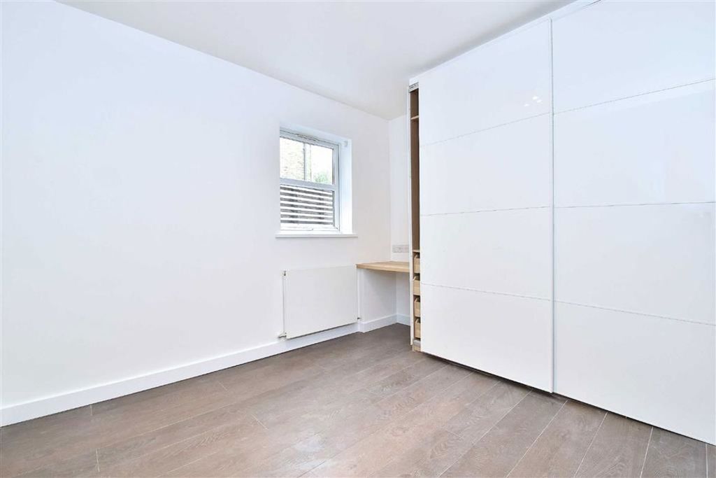 Property photo 3 of 4