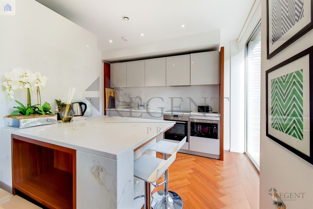 Property photo 2 of 18 Open-Plan