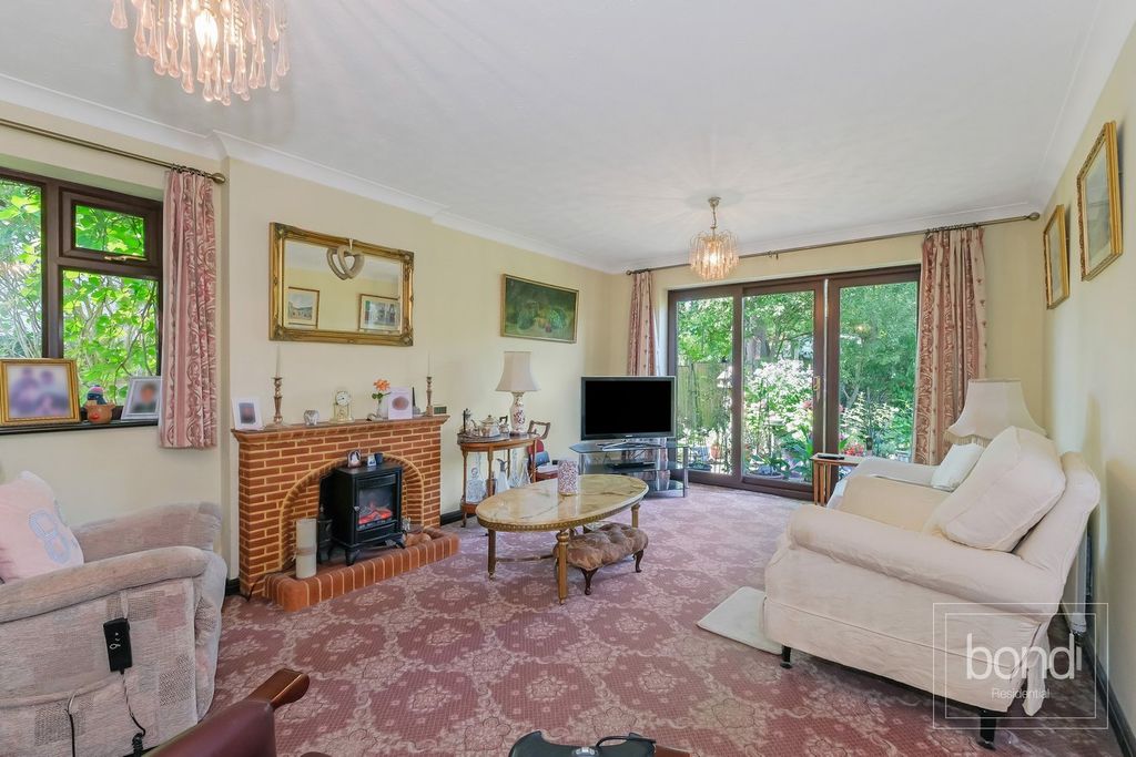 Property photo 3 of 19