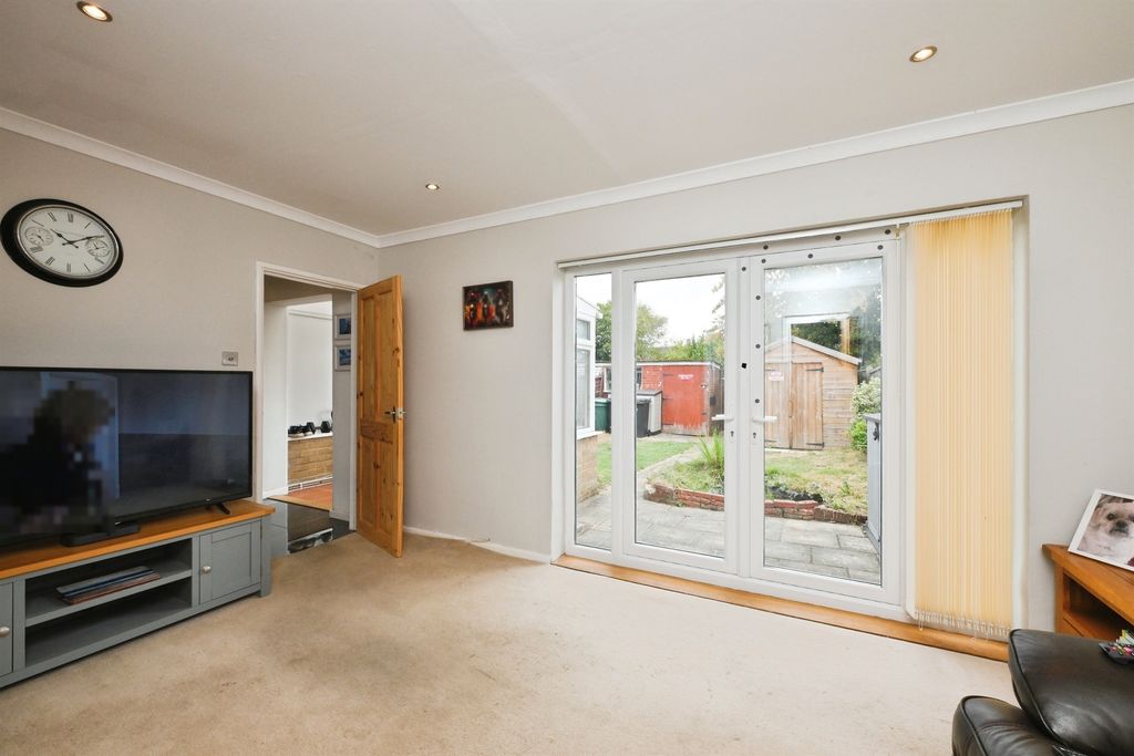 Property photo 2 of 14