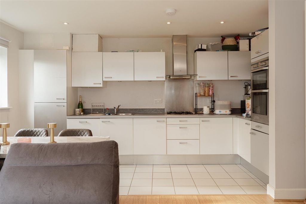 Property photo 1 of 9 5.Jpg